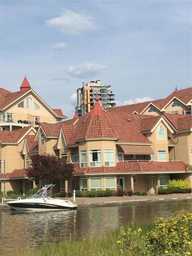 Kelowna Discovery Екстериор снимка